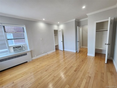 Nicely renovated full-size 2-bedroom Co-Op (this IS NOT a Condo) - photo 22