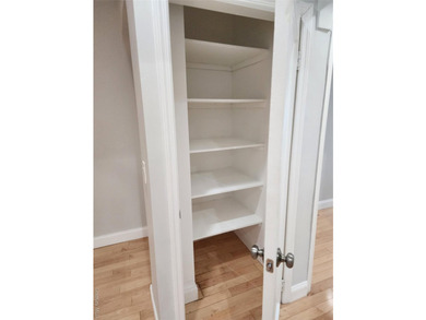 Nicely renovated full-size 2-bedroom Co-Op (this IS NOT a Condo) - photo 32