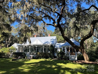 131 Pritchard Street, located in the historic heart of Bluffton - photo 1