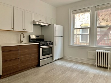 Small but cute 3rd floor condo apartment in elevator-building - photo 2