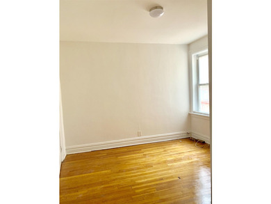 Small but cute 3rd floor condo apartment in elevator-building - photo 5