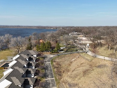 Waterfront 2-bed condo in Fort Atkinson with lake access, golf - photo 4