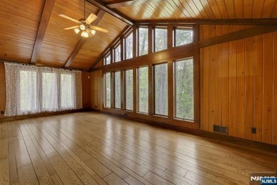 Welcome to this charming brick ranch, beautifully set on 1.58 - photo 7