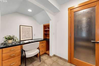 Escape to your own private Pacific Northwest retreat, where - photo 14