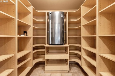 Escape to your own private Pacific Northwest retreat, where - photo 15