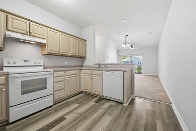 Two-bedroom, two-bathroom second-floor condo with a pool-view - photo 9