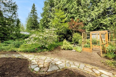 Escape to your own private Pacific Northwest retreat, where - photo 44