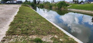 Seawall is in and the lot is ready for you to build. This - photo 5