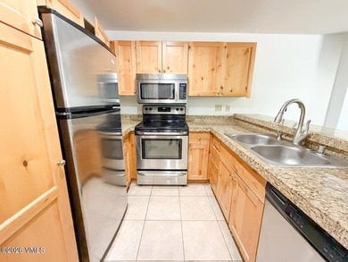 Enjoy premium ski access, unobstructed mountain views and a - photo 5
