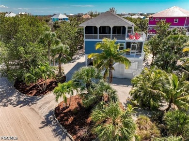 Exceptional Double-Lot Island Retreat! Ideally positioned on a - photo 1