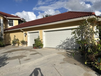 Welcome to this exceptional waterfront residence in the - photo 5