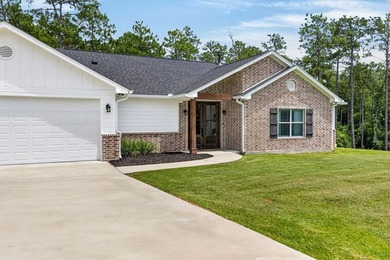 Welcome to this thoughtfully designed and well-maintained - photo 2