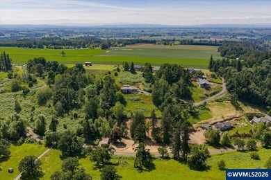 Bring your ideas to this 1.6 acre private lot on the outskirts - photo 25