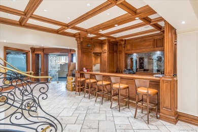 Luxurious Waterview Mansion in the Prestigious Village of Kings - photo 32