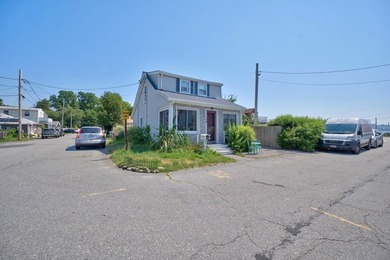 Enjoy coastal living in this charming 3-bedroom, 2-bath Cape in - photo 36