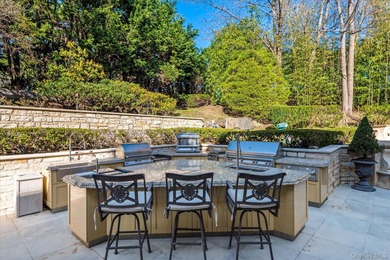 Luxurious Waterview Mansion in the Prestigious Village of Kings - photo 40