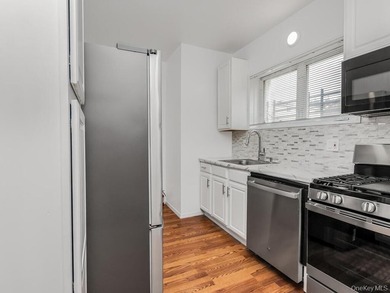 Welcome to 264 Emerson Avenue, Bronx, NY 10465! This is a - photo 4