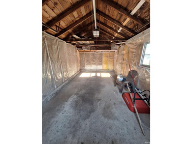 Recently updated home on Main st. in Warsaw on a full unfinished - photo 3