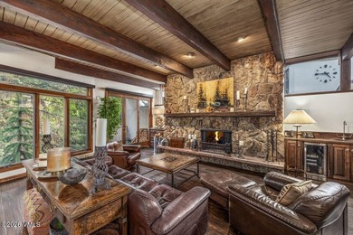 This extraordinary five-bedroom penthouse has remained quietly - photo 8