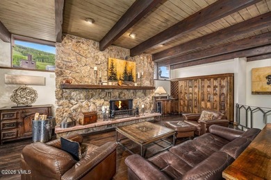 This extraordinary five-bedroom penthouse has remained quietly - photo 9