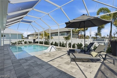 Welcome to this beautifully updated 4-bedroom + den, 3-bath pool - photo 3