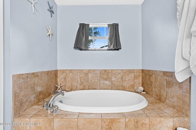 Welcome to your private retreat in the heart of Grant-Valkaria! - photo 27