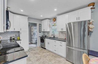 Welcome to 1531 Seacroft, a beautifully updated James Island - photo 10