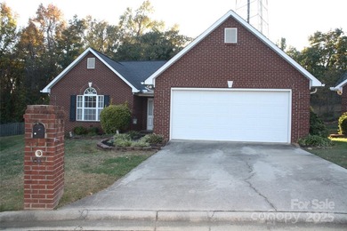 SELLER IS OFFERING $5000 towards closing costs! Welcome to this - photo 1