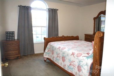 SELLER IS OFFERING $5000 towards closing costs! Welcome to this - photo 10