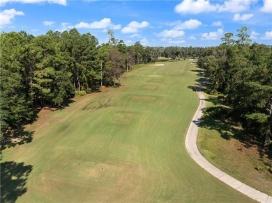 Located in the desirable Sanctuary Cove community in the heart - photo 11