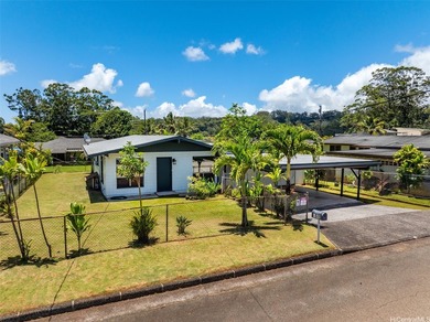 Tucked away in the lush, peaceful setting of Wahiawa Heights - photo 16