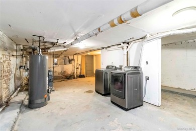 JUST LISTED! SPACIOUS 4 BEDROOM, 2 BATHROOM HOME IN BROOKLYN NY - photo 19