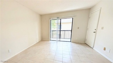 Move in ready- 2-bedroom 2 full bath condo. Split floor plan - photo 3
