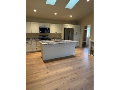 New construction in the heart of Beaver Dam. Homes is completed - photo 6