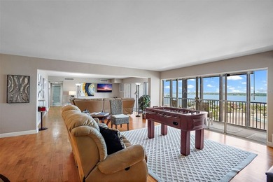 FULLY FURNISHED WATERFRONT PENTHOUSE WITH STUNNING INTRACOASTAL - photo 9