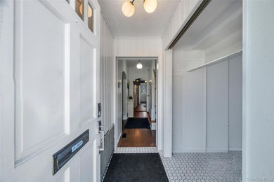 Timeless Colonial Charm with a beautifully updated 3-bedroom, 1 - photo 4
