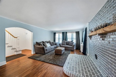 Timeless Colonial Charm with a beautifully updated 3-bedroom, 1 - photo 6