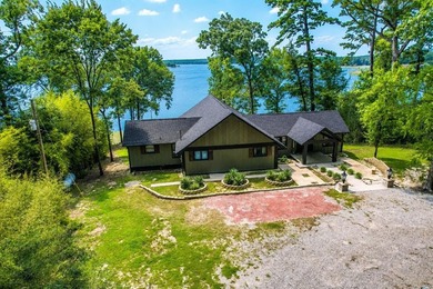 Wake up to breathtaking waterfront views and experience the best - photo 1