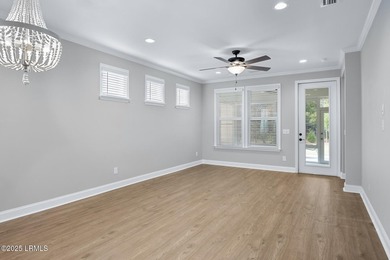Discover this like-new, upgraded Hallmark home in Sun City - photo 11