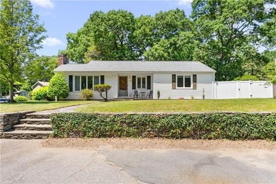 Desirable Governor Francis Farm neighborhood! This - photo 1