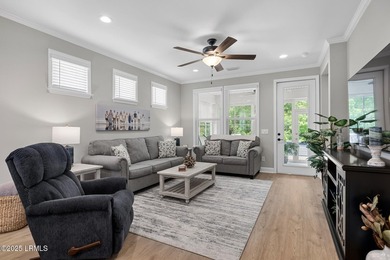 Discover this like-new, upgraded Hallmark home in Sun City - photo 14