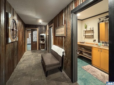 Mid-Century Rustic Charm Meets Modern Luxury! This beautifully - photo 16