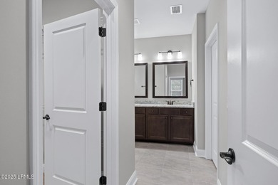 Discover this like-new, upgraded Hallmark home in Sun City - photo 18