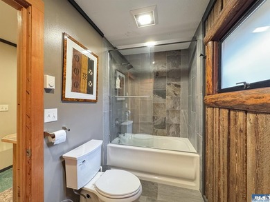 Mid-Century Rustic Charm Meets Modern Luxury! This beautifully - photo 18