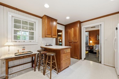 Step into a piece of Beaufort's history with the c. 1856 - photo 20