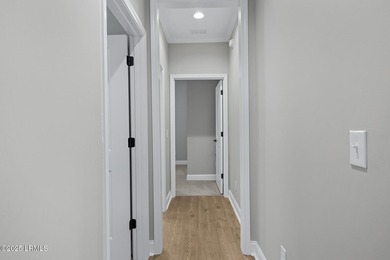 Discover this like-new, upgraded Hallmark home in Sun City - photo 24