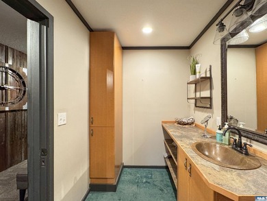 Mid-Century Rustic Charm Meets Modern Luxury! This beautifully - photo 28