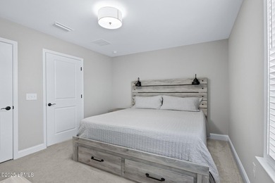 Discover this like-new, upgraded Hallmark home in Sun City - photo 37