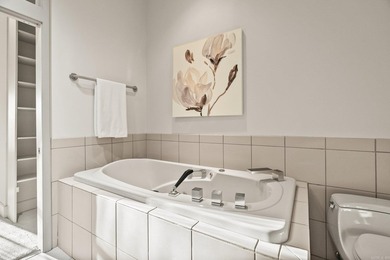Amazing Riverbend condo custom designed by the renowned Noland - photo 38