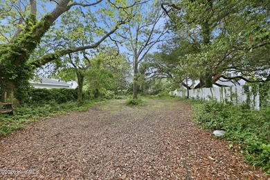 Step into a piece of Beaufort's history with the c. 1856 - photo 38